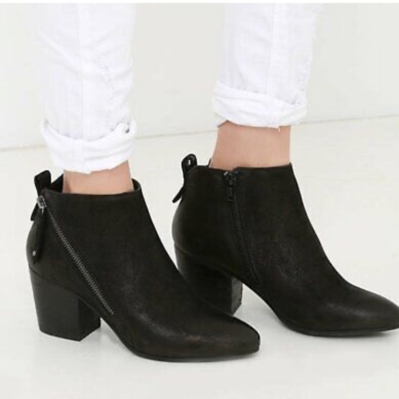 Steve Madden Shoes - Steve Madden Jaydun Ankle Boots 9.5